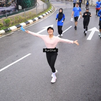Runner Photo 7946764