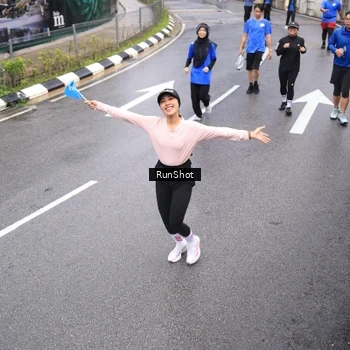 Runner Photo 7946765