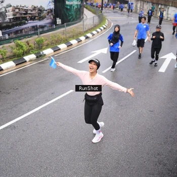 Runner Photo 7946767