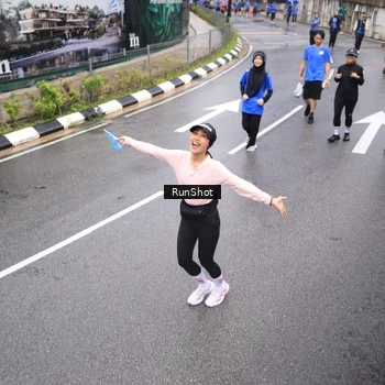 Runner Photo 7946769
