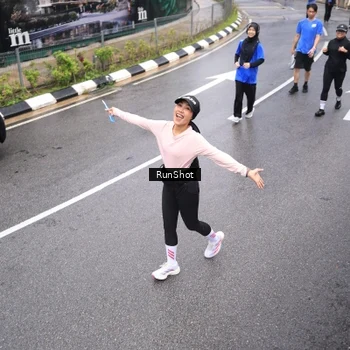 Runner Photo 7946772
