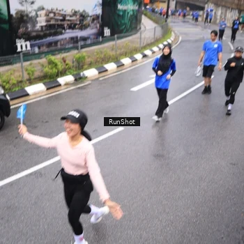 Runner Photo 7946775