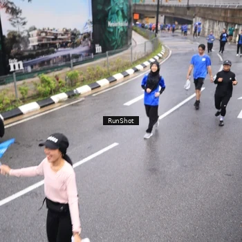Runner Photo 7946776