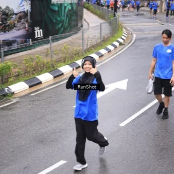 Runner Photo 7946783