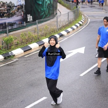Runner Photo 7946785