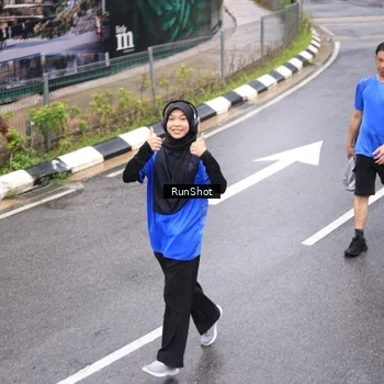 Runner Photo 7946786
