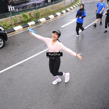 Runner Photo 7946806