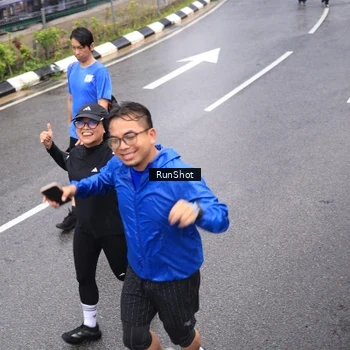 Runner Photo 7946807