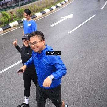 Runner Photo 7946809