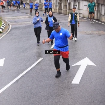 Runner Photo 7946828