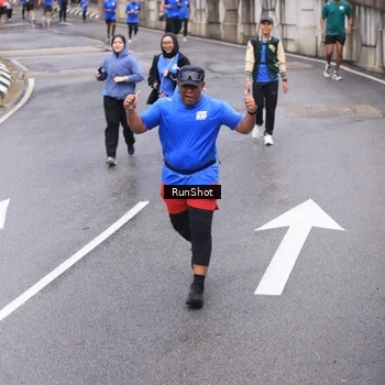 Runner Photo 7946831