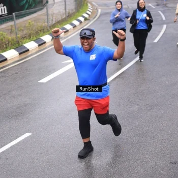 Runner Photo 7946847