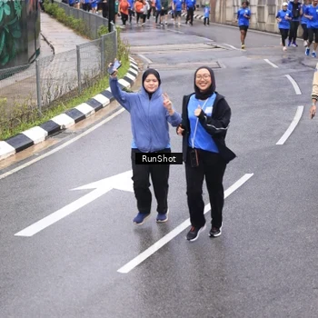 Runner Photo 7946858