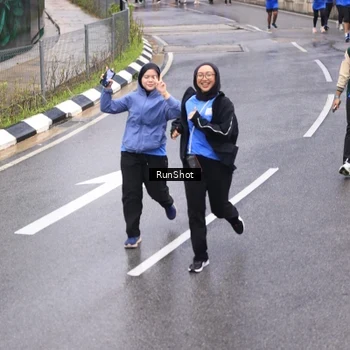 Runner Photo 7946859