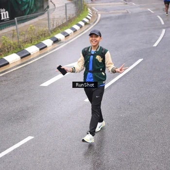 Runner Photo 7946900