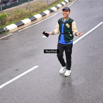 Runner Photo 7946904