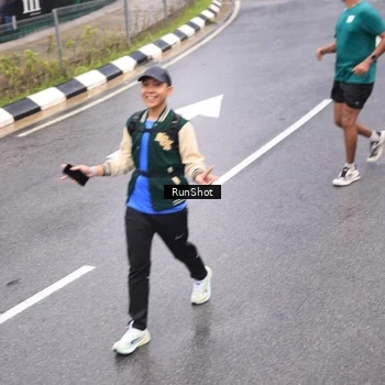 Runner Photo 7946906