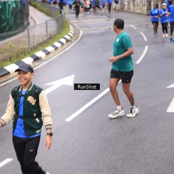 Runner Photo 7946911