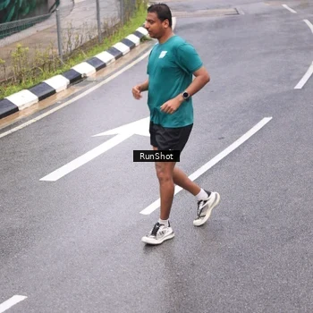 Runner Photo 7946916