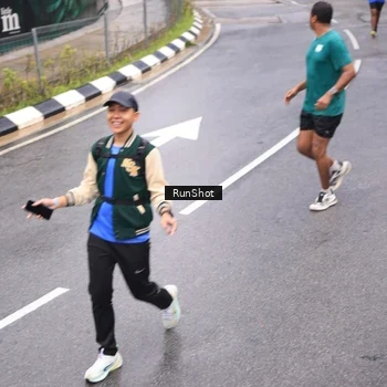 Runner Photo 7946917