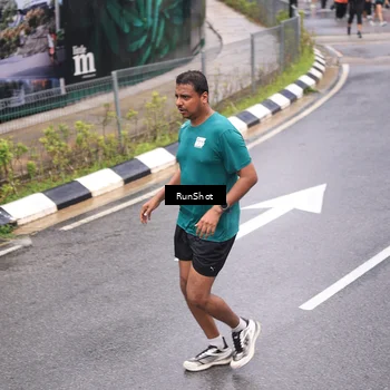 Runner Photo 7946920