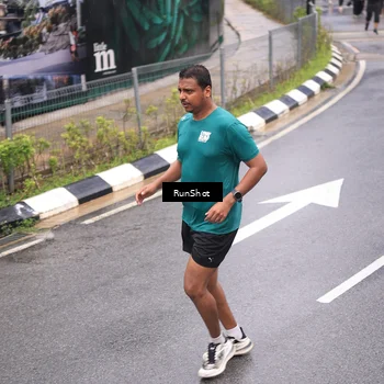 Runner Photo 7946922