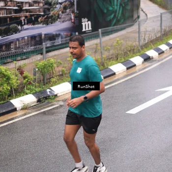 Runner Photo 7946931