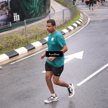 Runner Photo 7946933