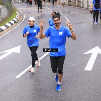 Runner Photo 7946944