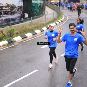 Runner Photo 7946954