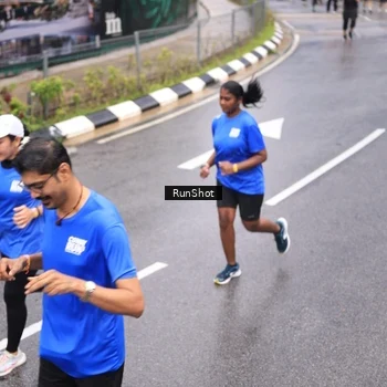 Runner Photo 7946963