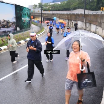 Runner Photo 7946983