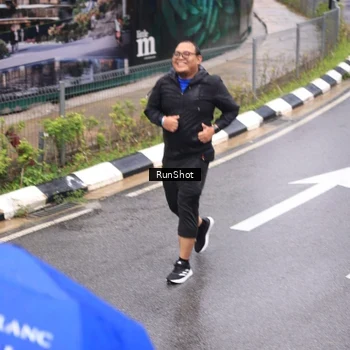 Runner Photo 7947027