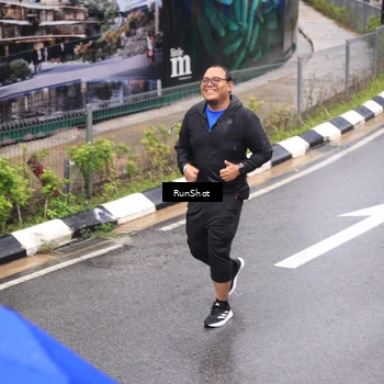 Runner Photo 7947028