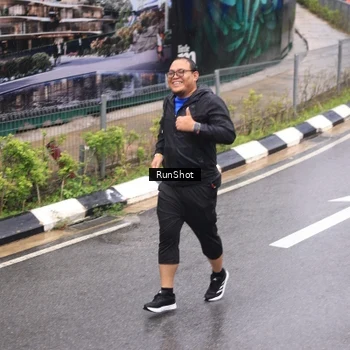 Runner Photo 7947029