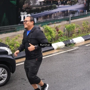 Runner Photo 7947037