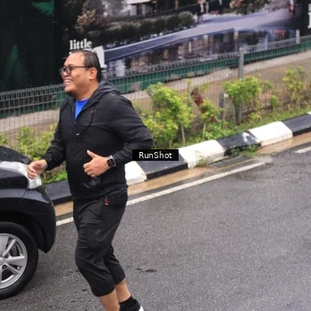 Runner Photo 7947038