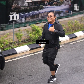 Runner Photo 7947039