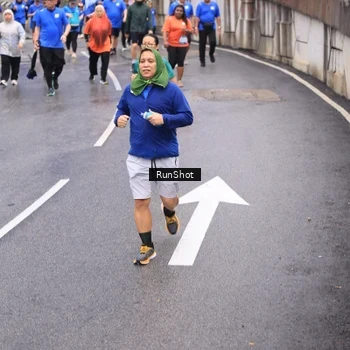 Runner Photo 7947044