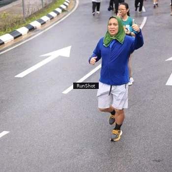 Runner Photo 7947057