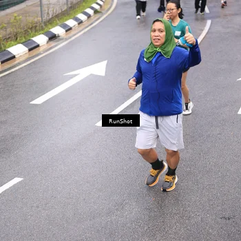 Runner Photo 7947058