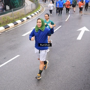 Runner Photo 7947059