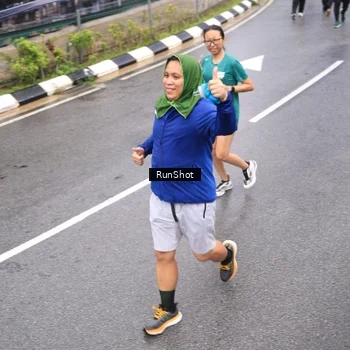 Runner Photo 7947064