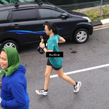 Runner Photo 7947079