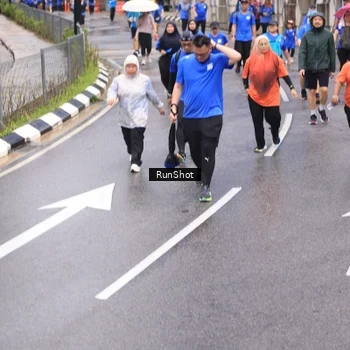 Runner Photo 7947097