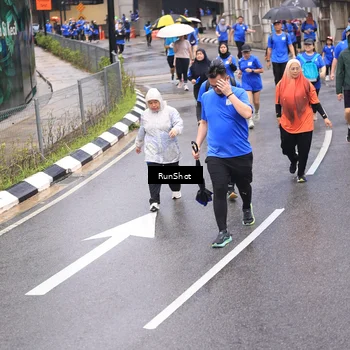 Runner Photo 7947102