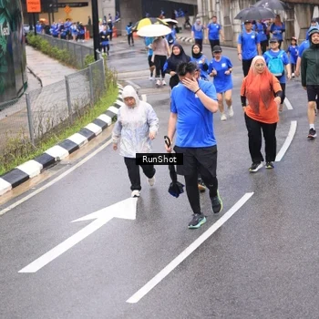 Runner Photo 7947103