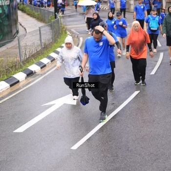 Runner Photo 7947108