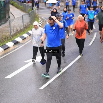 Runner Photo 7947109