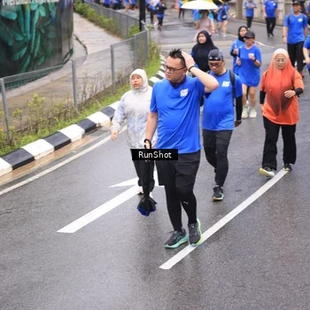 Runner Photo 7947111